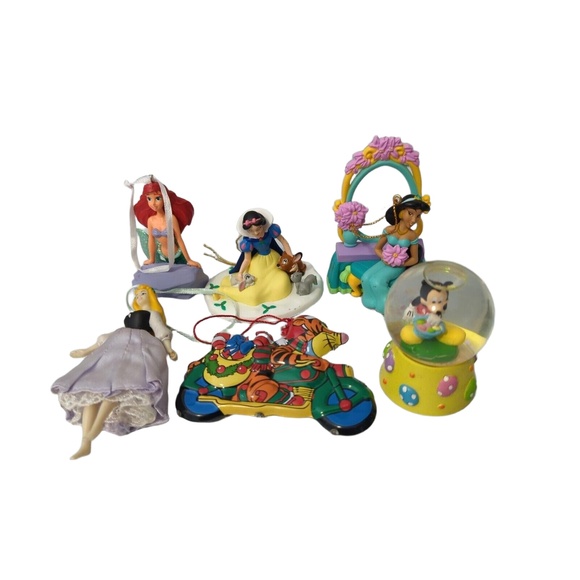 Lot Of Seasonal Disneyana Ornaments And Snowglobe Tigger, Mickey, Ariel, Jasmine - Picture 2 of 7
